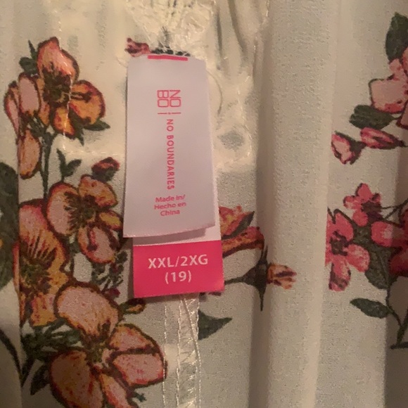 No Boundaries, XXL, and flower print chiffon - Picture 3 of 3
